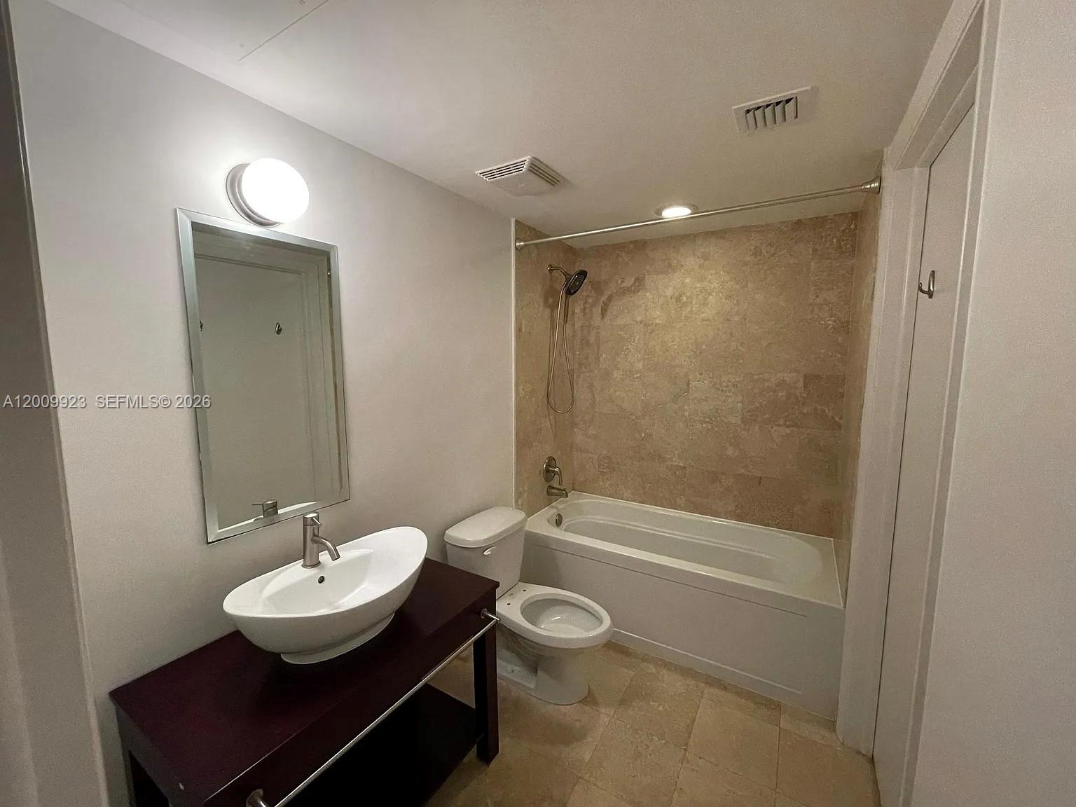 350 S Miami Ave #2807, Miami FL 33130