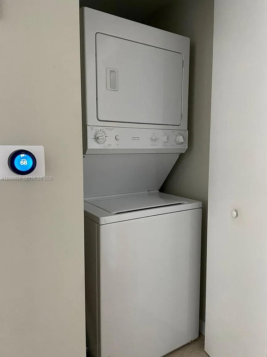 350 S Miami Ave #2807, Miami FL 33130