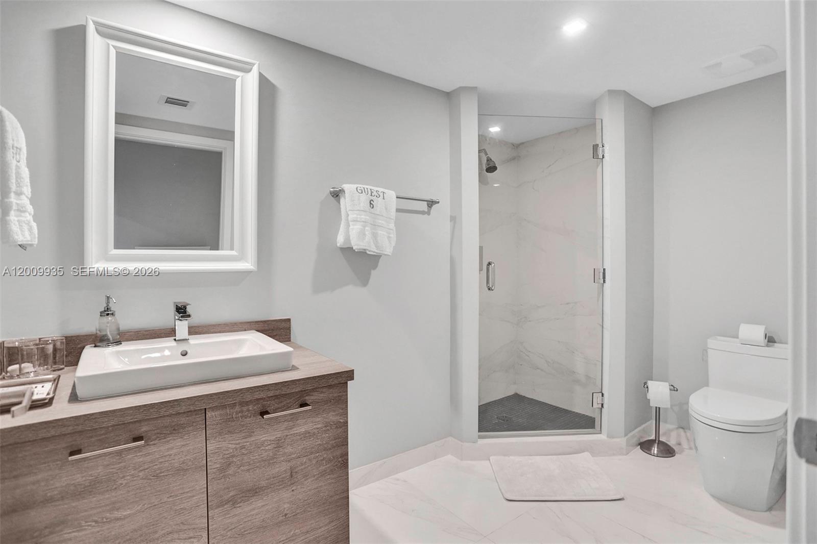 400 Sunny Isles Blvd #2021, Sunny Isles Beach FL 33160