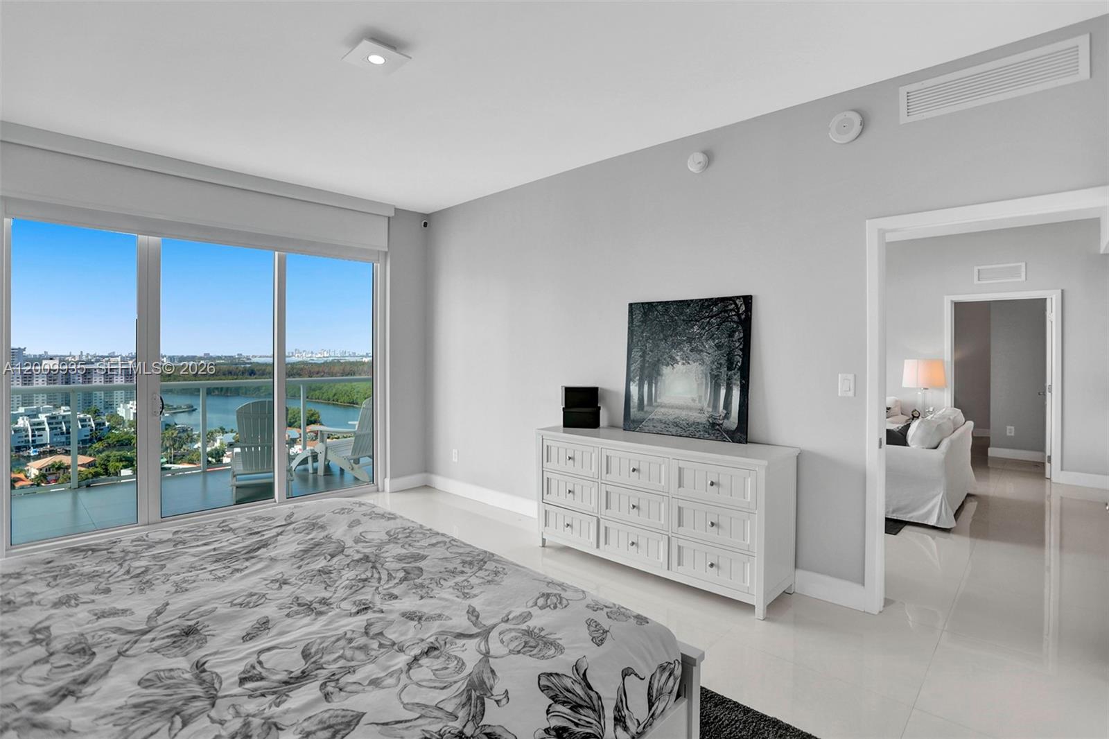 400 Sunny Isles Blvd #2021, Sunny Isles Beach FL 33160