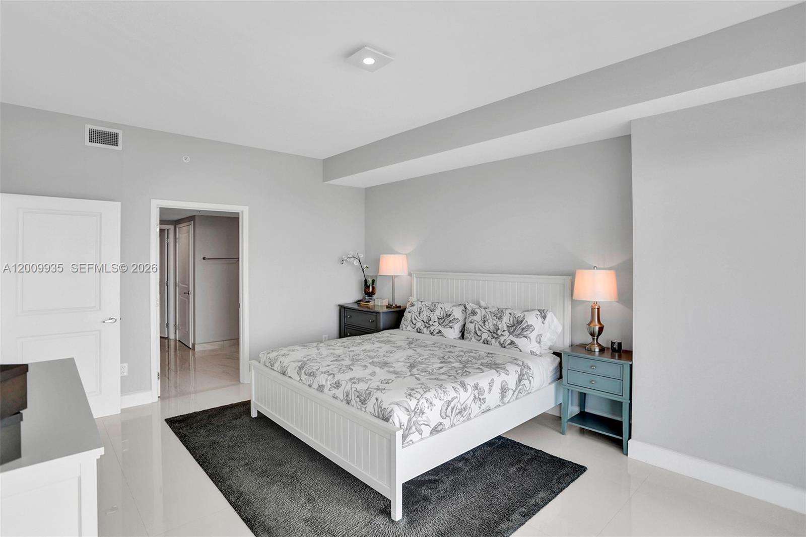 400 Sunny Isles Blvd #2021, Sunny Isles Beach FL 33160