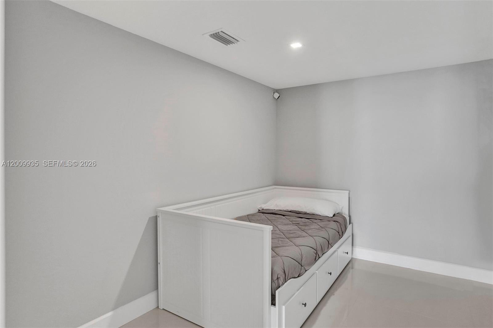 400 Sunny Isles Blvd #2021, Sunny Isles Beach FL 33160