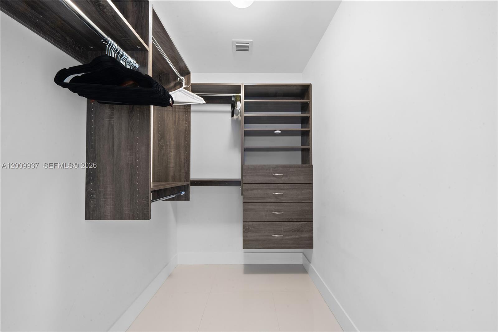 2960 NE 207th St #1003, Aventura FL 33180