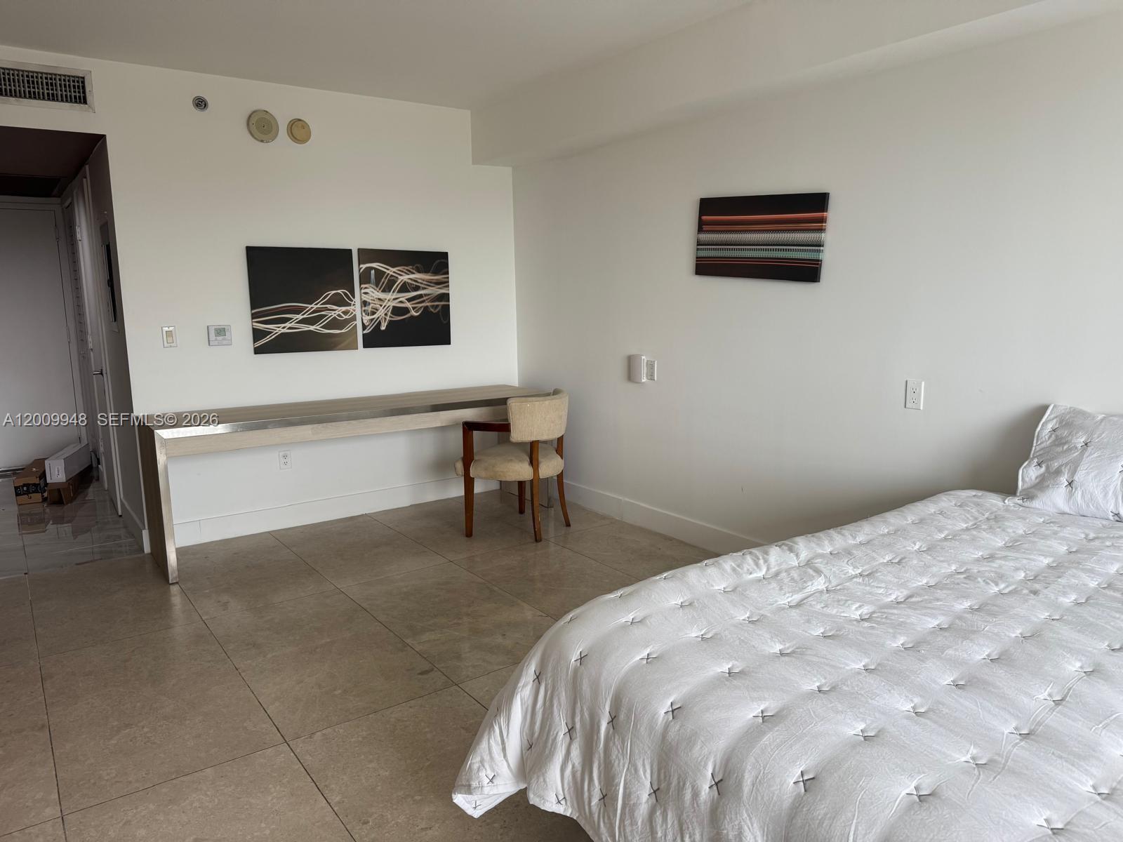 50 Biscayne Blvd #809, Miami FL 33132