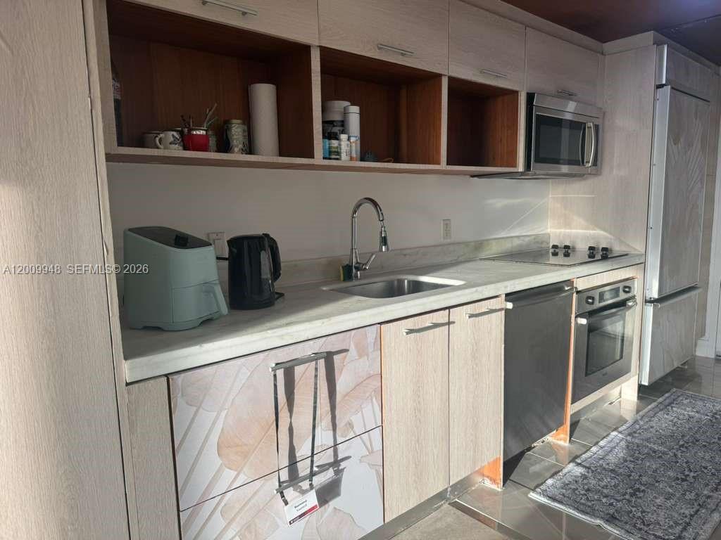 50 Biscayne Blvd #809, Miami FL 33132
