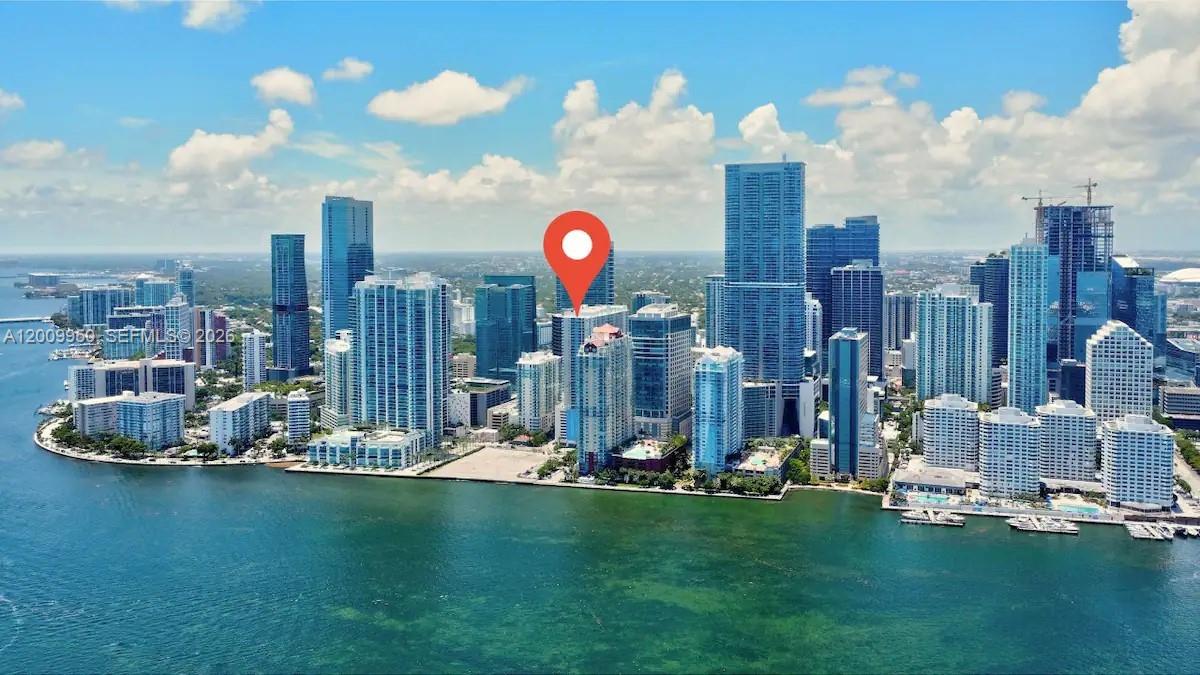 1200 Brickell Bay Dr #1404, Miami FL 33131