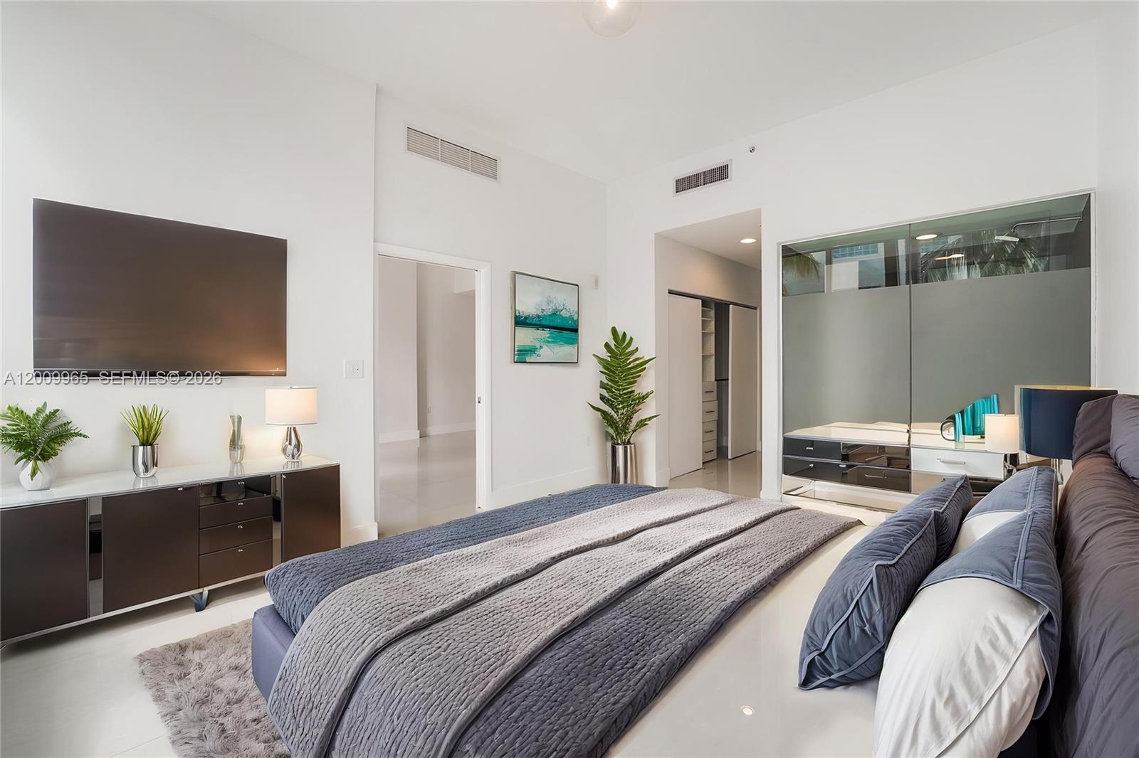 2100 Park Ave #108, Miami Beach FL 33139