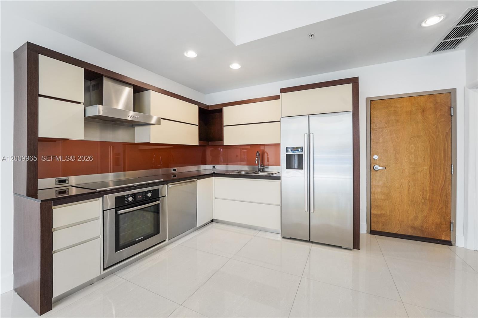2100 Park Ave #108, Miami Beach FL 33139