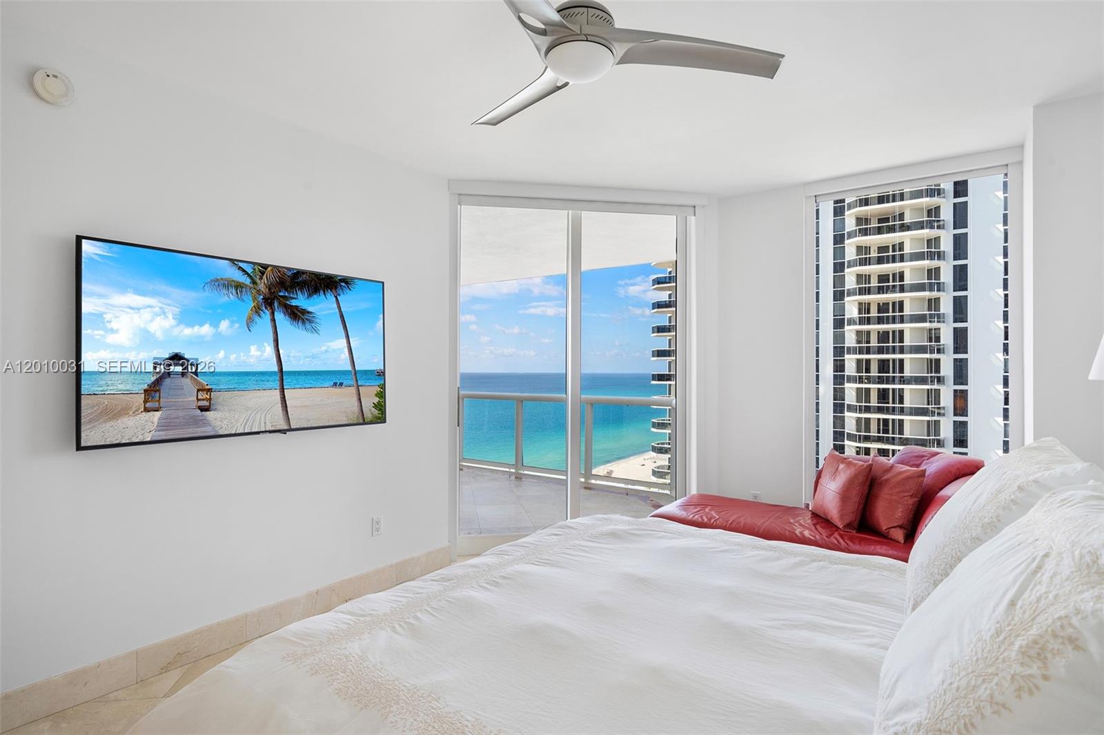 4779 Collins Ave #2404, Miami Beach FL 33140