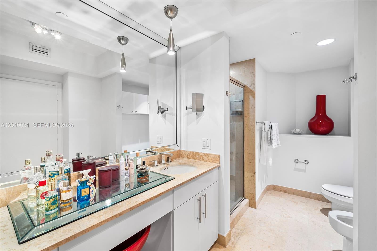 4779 Collins Ave #2404, Miami Beach FL 33140
