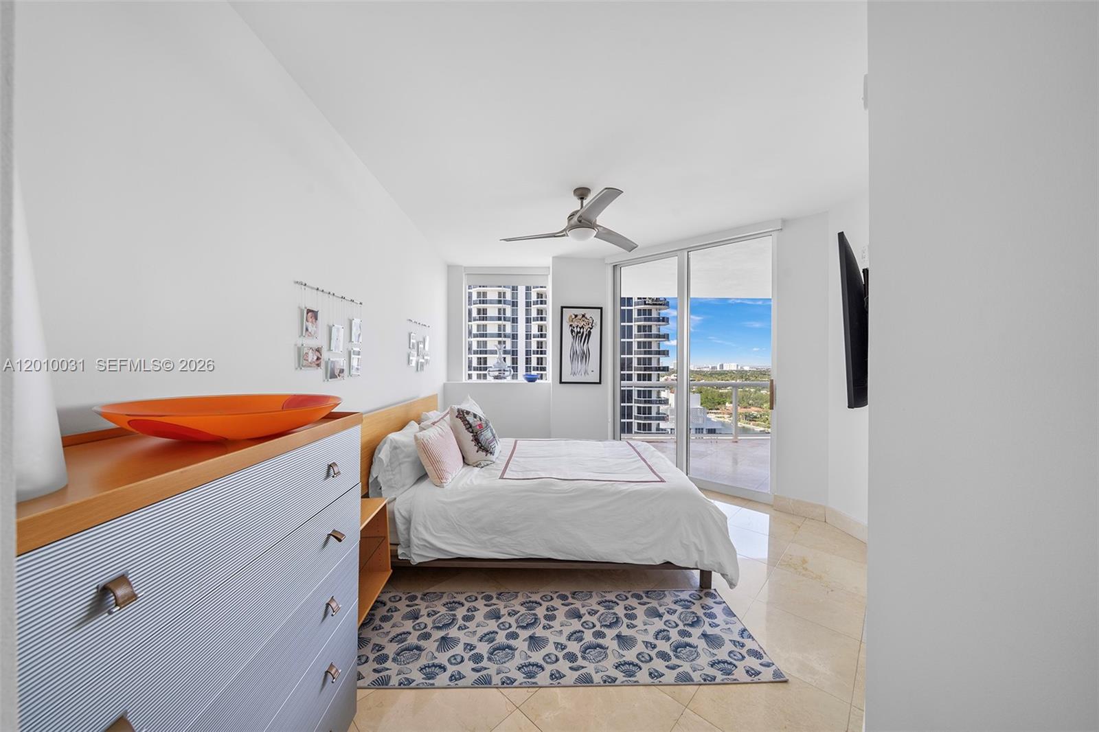 4779 Collins Ave #2404, Miami Beach FL 33140