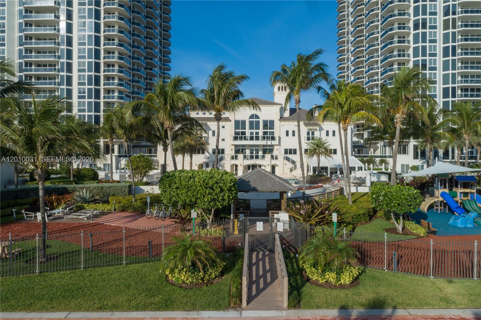 4779 Collins Ave #2404, Miami Beach FL 33140