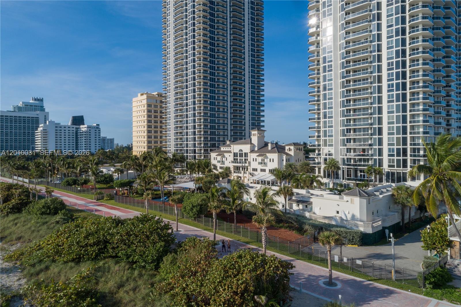 4779 Collins Ave #2404, Miami Beach FL 33140