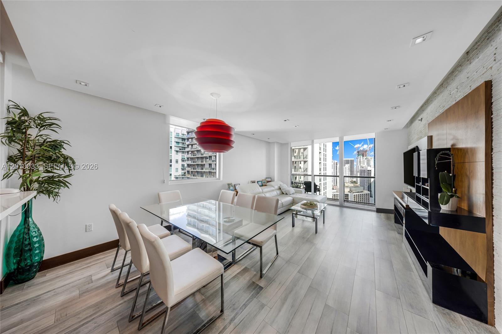 500 Brickell Ave #3707, Miami FL 33131