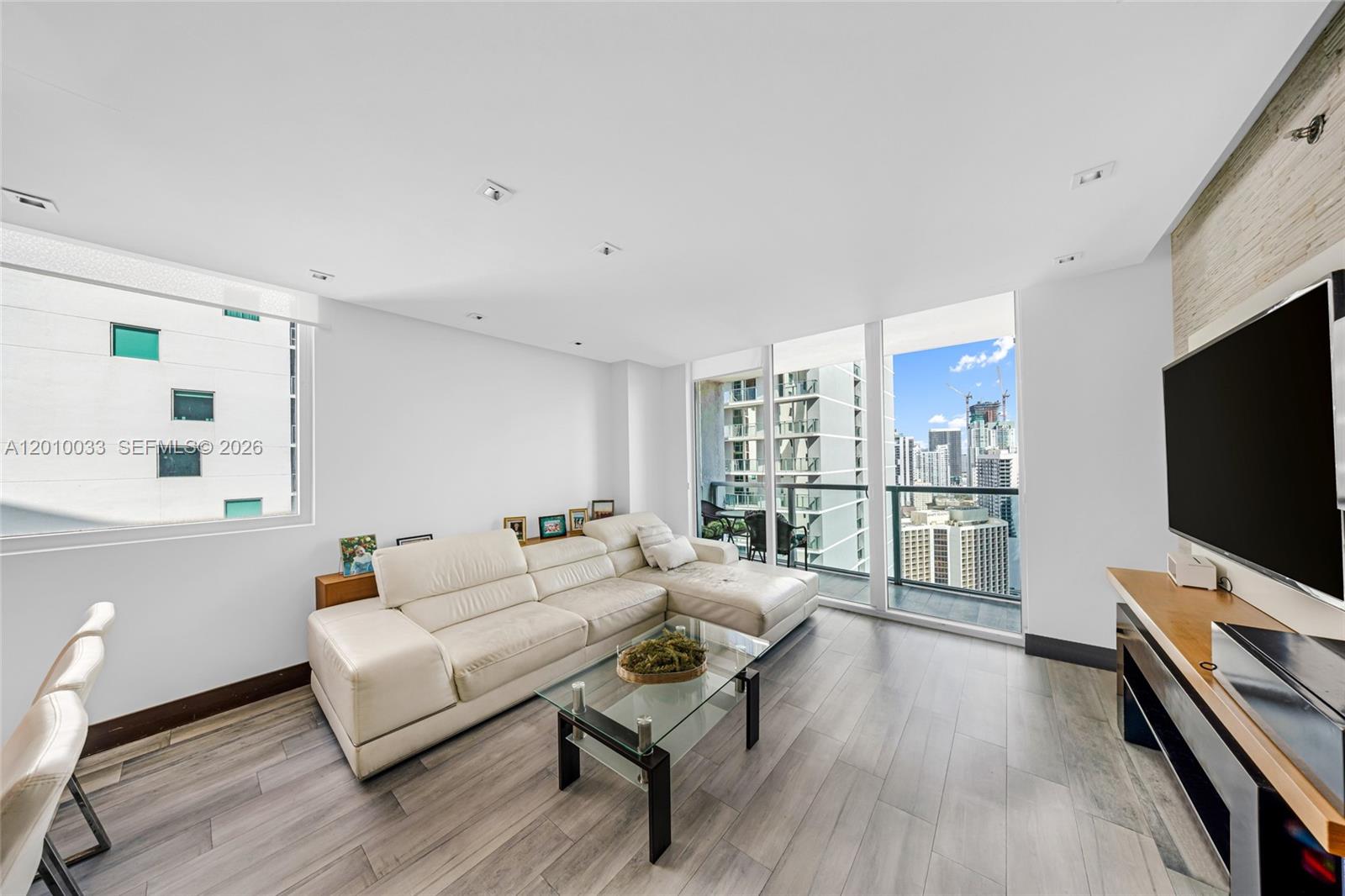 500 Brickell Ave #3707, Miami FL 33131