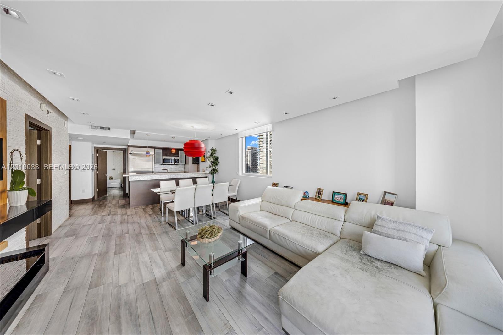 500 Brickell Ave #3707, Miami FL 33131