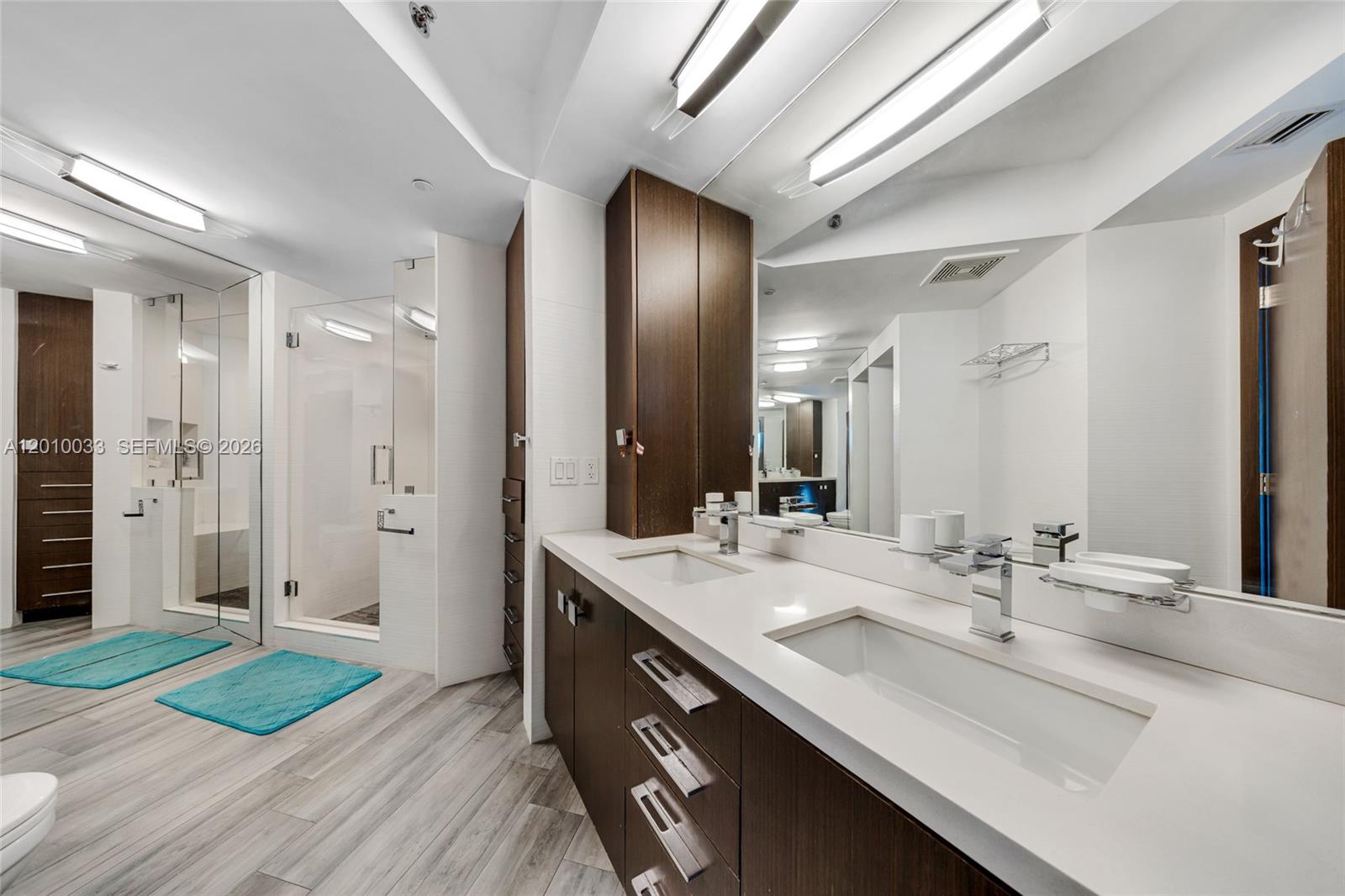 500 Brickell Ave #3707, Miami FL 33131