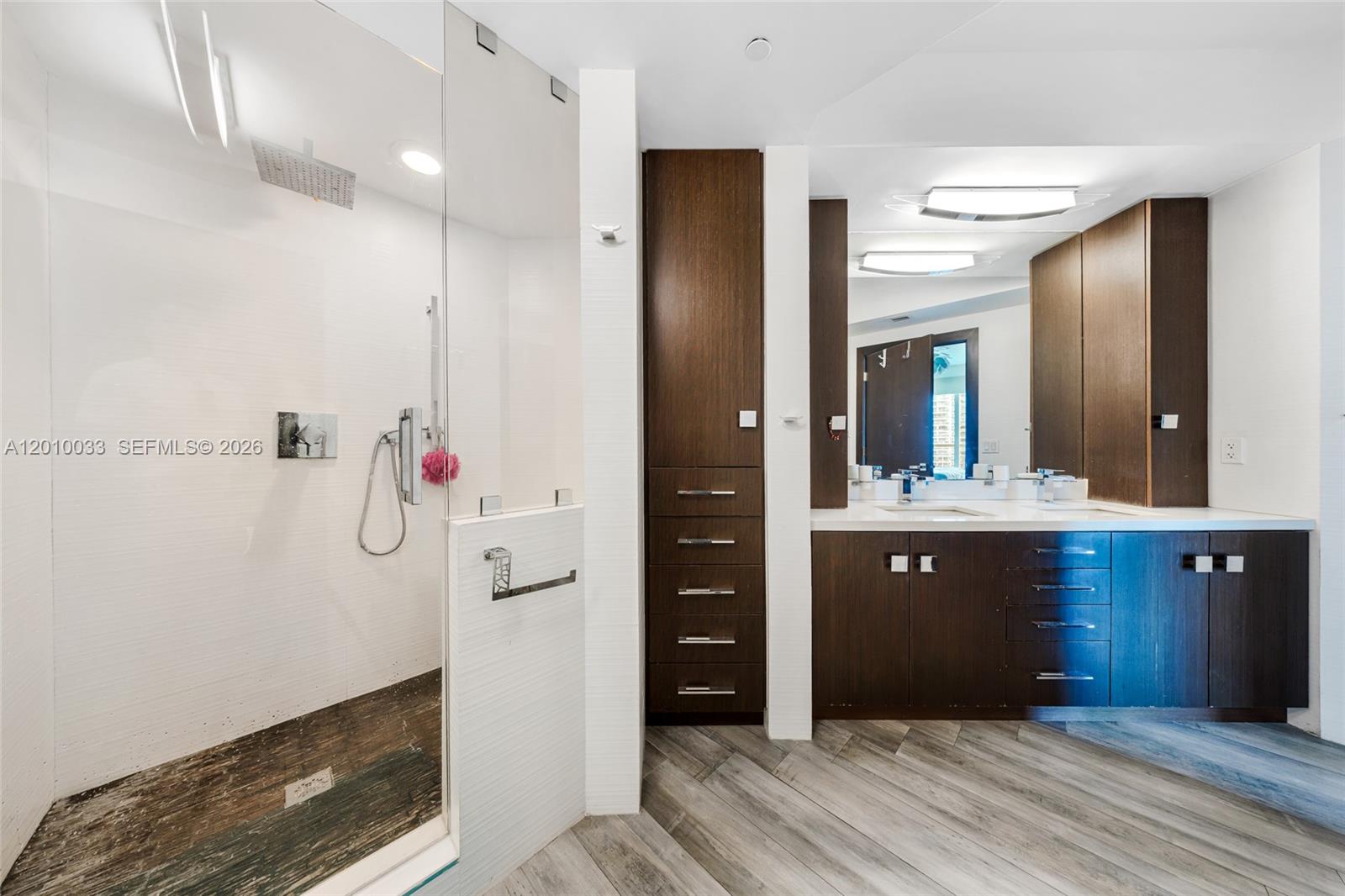 500 Brickell Ave #3707, Miami FL 33131