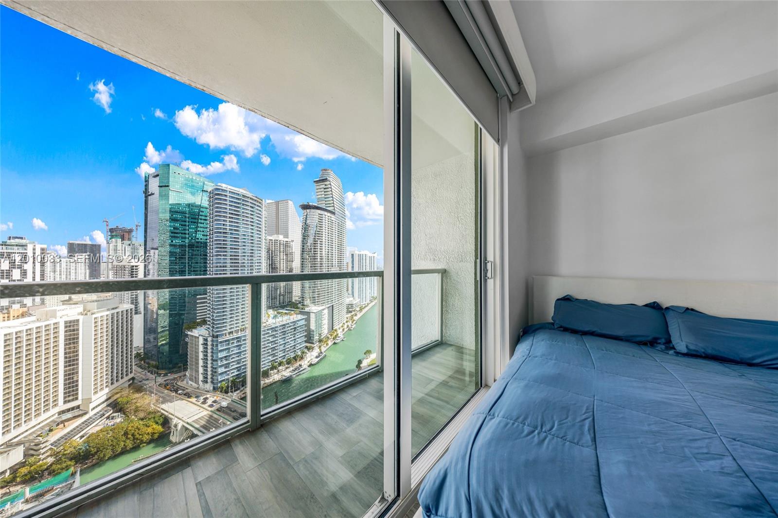500 Brickell Ave #3707, Miami FL 33131