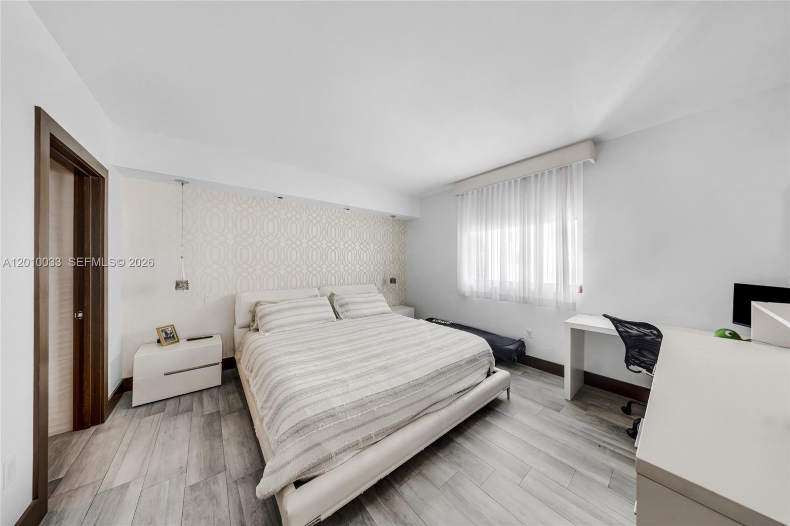 500 Brickell Ave #3707, Miami FL 33131