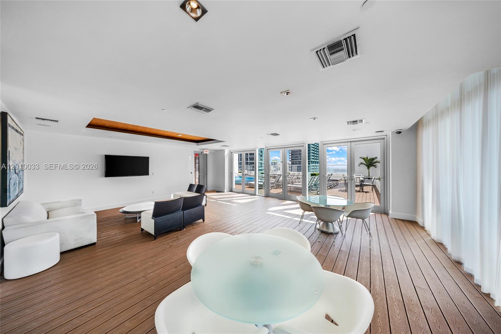 500 Brickell Ave #3707, Miami FL 33131
