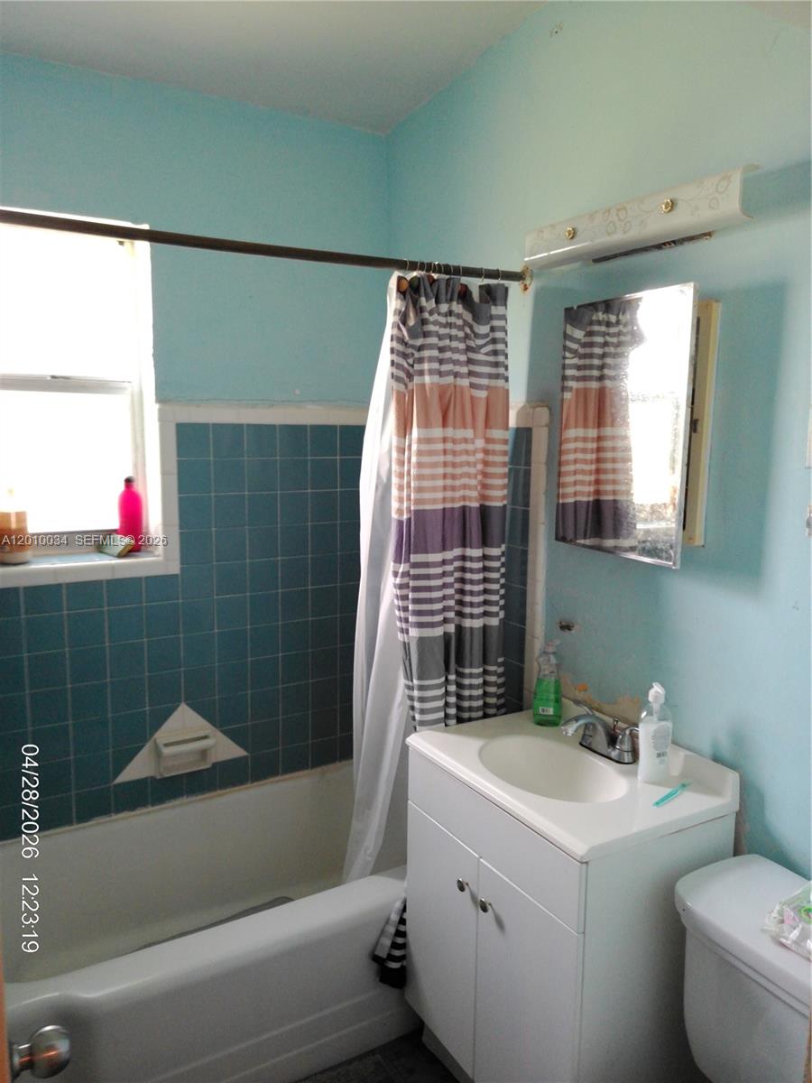 11412 SW 41st St, Miami FL 33165