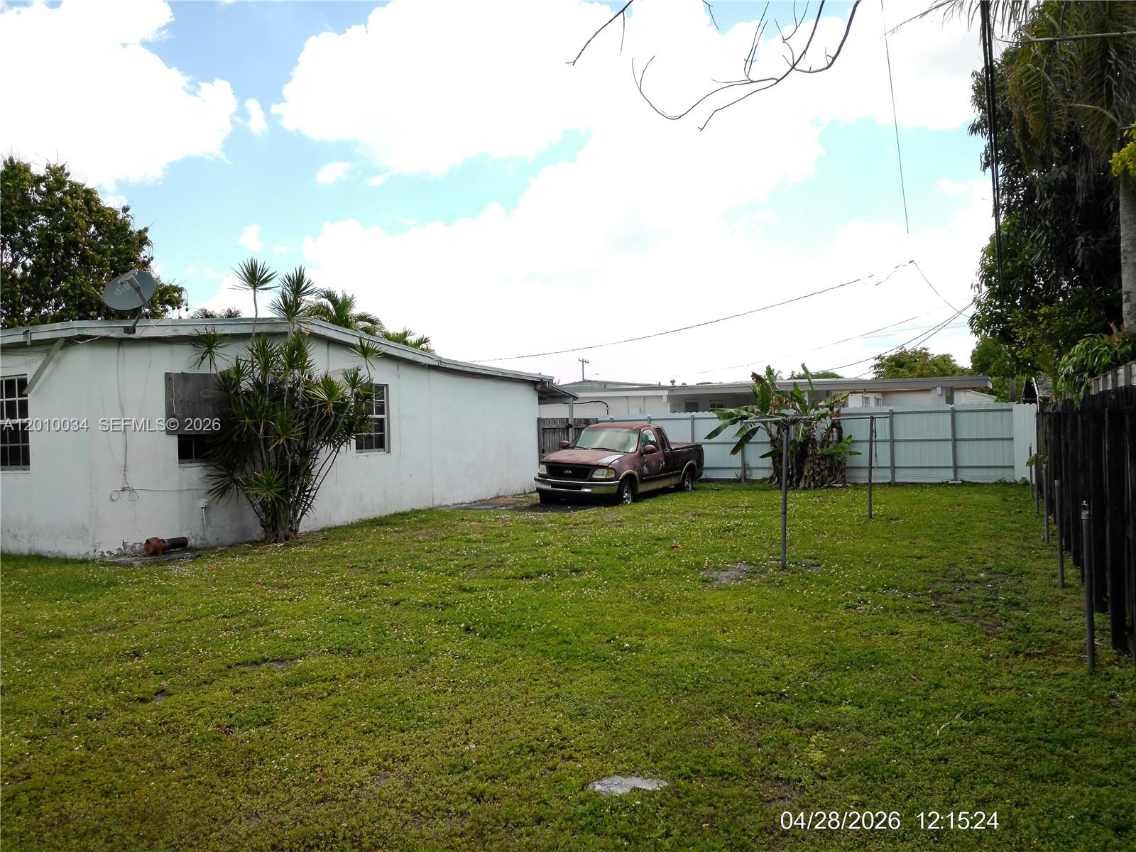 11412 SW 41st St, Miami FL 33165
