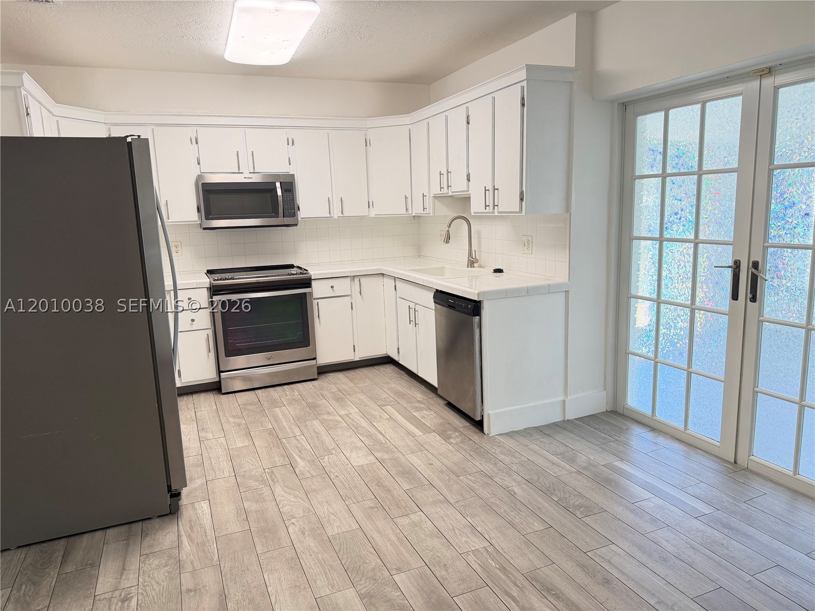1140 Wren Ave, Miami Springs FL 33166