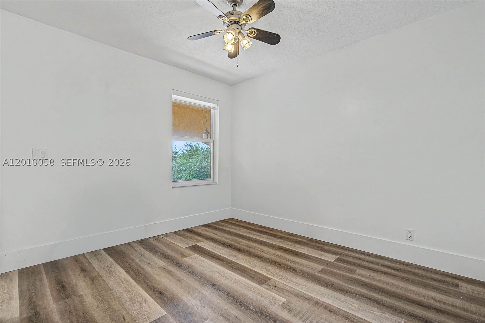 18901 SW 15th St, Pembroke Pines FL 33029
