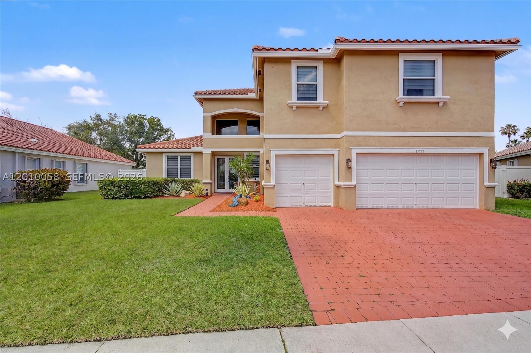 18901 SW 15th St, Pembroke Pines FL 33029