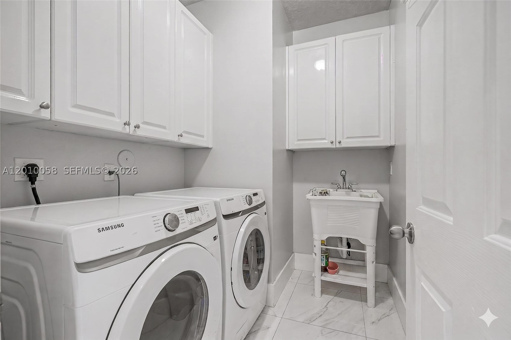 18901 SW 15th St, Pembroke Pines FL 33029