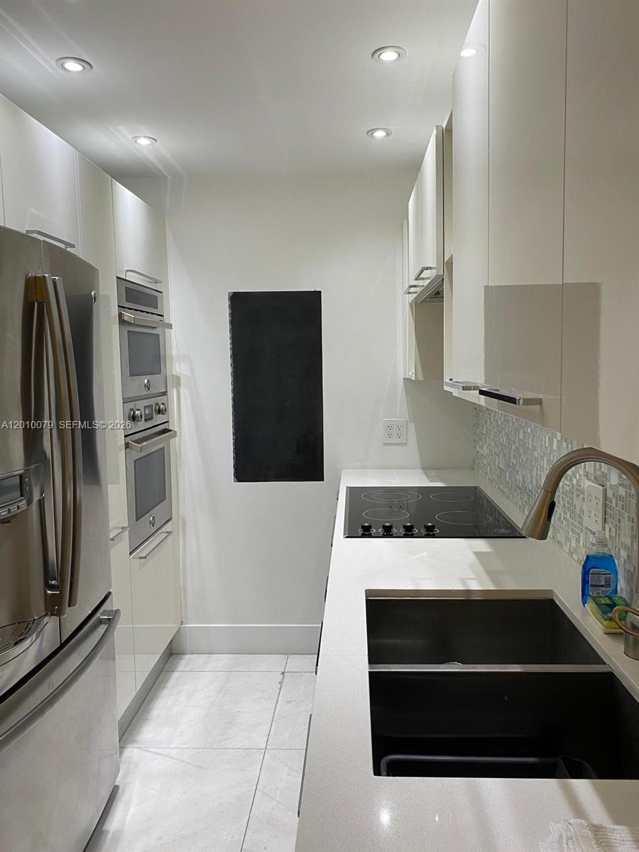 200 SE 15th Rd #7I, Miami FL 33129