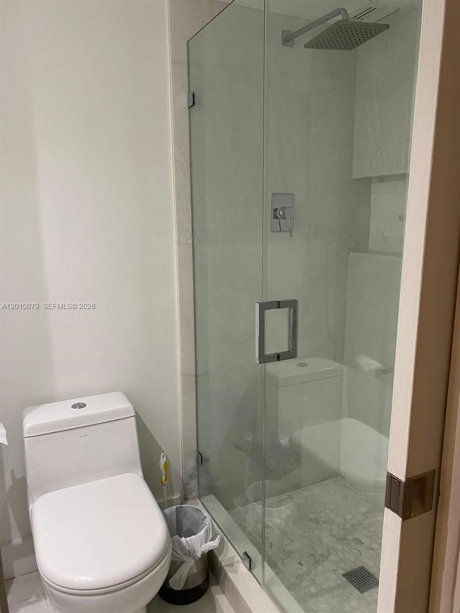 200 SE 15th Rd #7I, Miami FL 33129