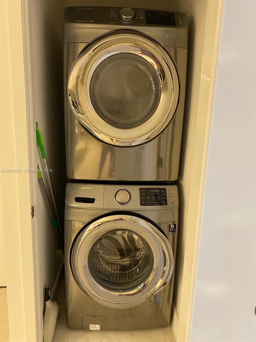 200 SE 15th Rd #7I, Miami FL 33129