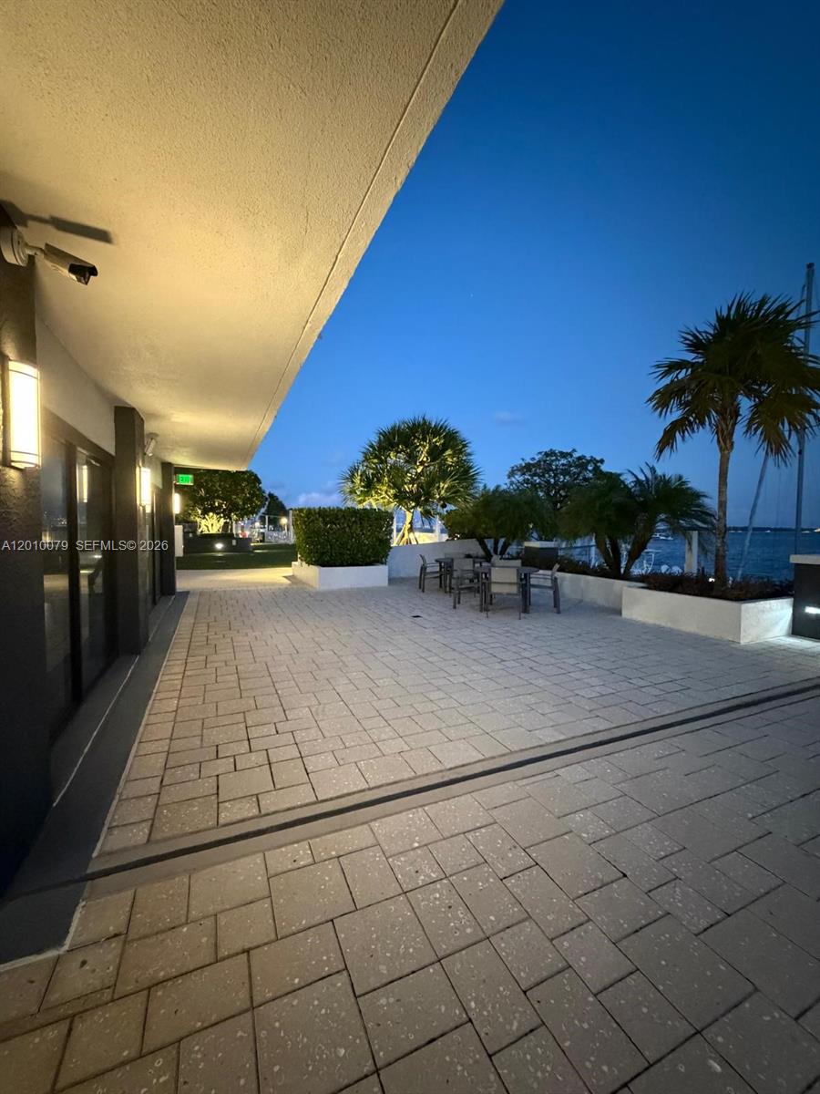 200 SE 15th Rd #7I, Miami FL 33129