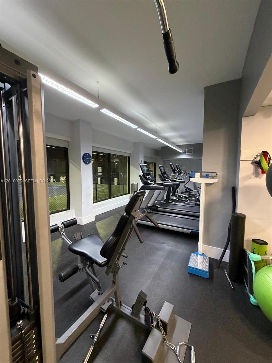 200 SE 15th Rd #7I, Miami FL 33129