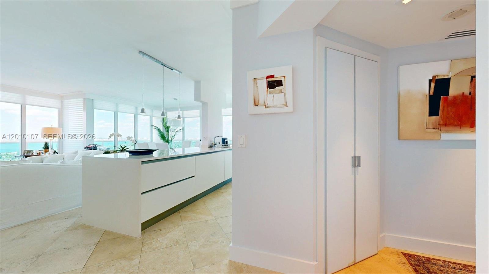 5025 Collins Ave #2206, Miami Beach FL 33140