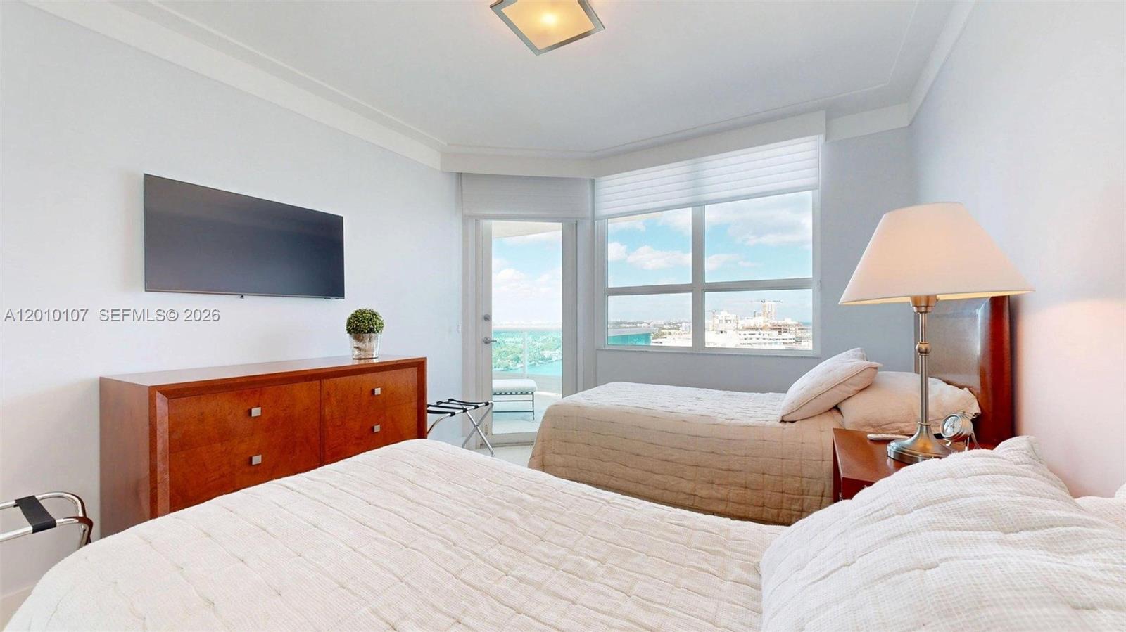 5025 Collins Ave #2206, Miami Beach FL 33140