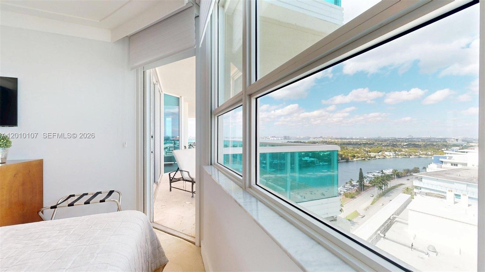 5025 Collins Ave #2206, Miami Beach FL 33140