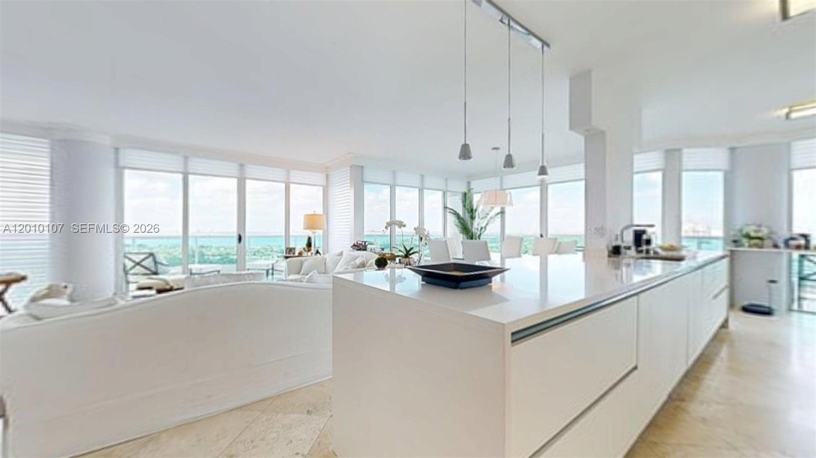 5025 Collins Ave #2206, Miami Beach FL 33140