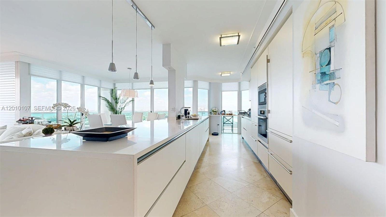5025 Collins Ave #2206, Miami Beach FL 33140