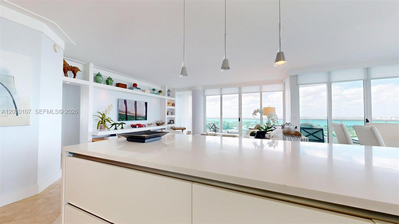 5025 Collins Ave #2206, Miami Beach FL 33140