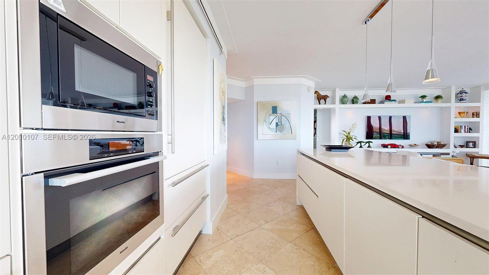5025 Collins Ave #2206, Miami Beach FL 33140