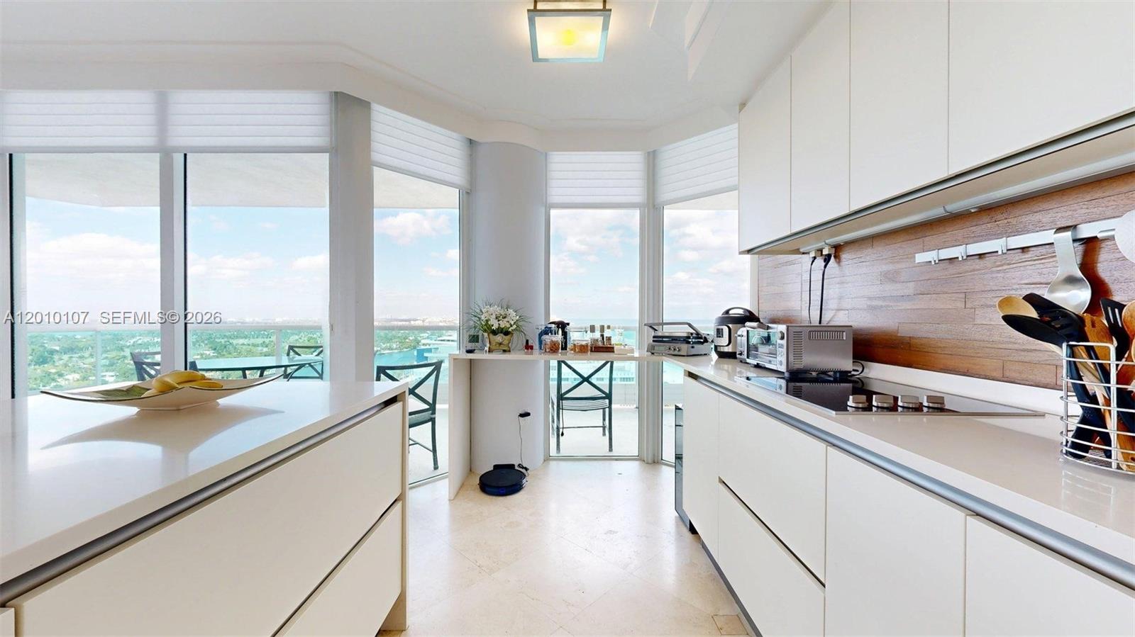 5025 Collins Ave #2206, Miami Beach FL 33140
