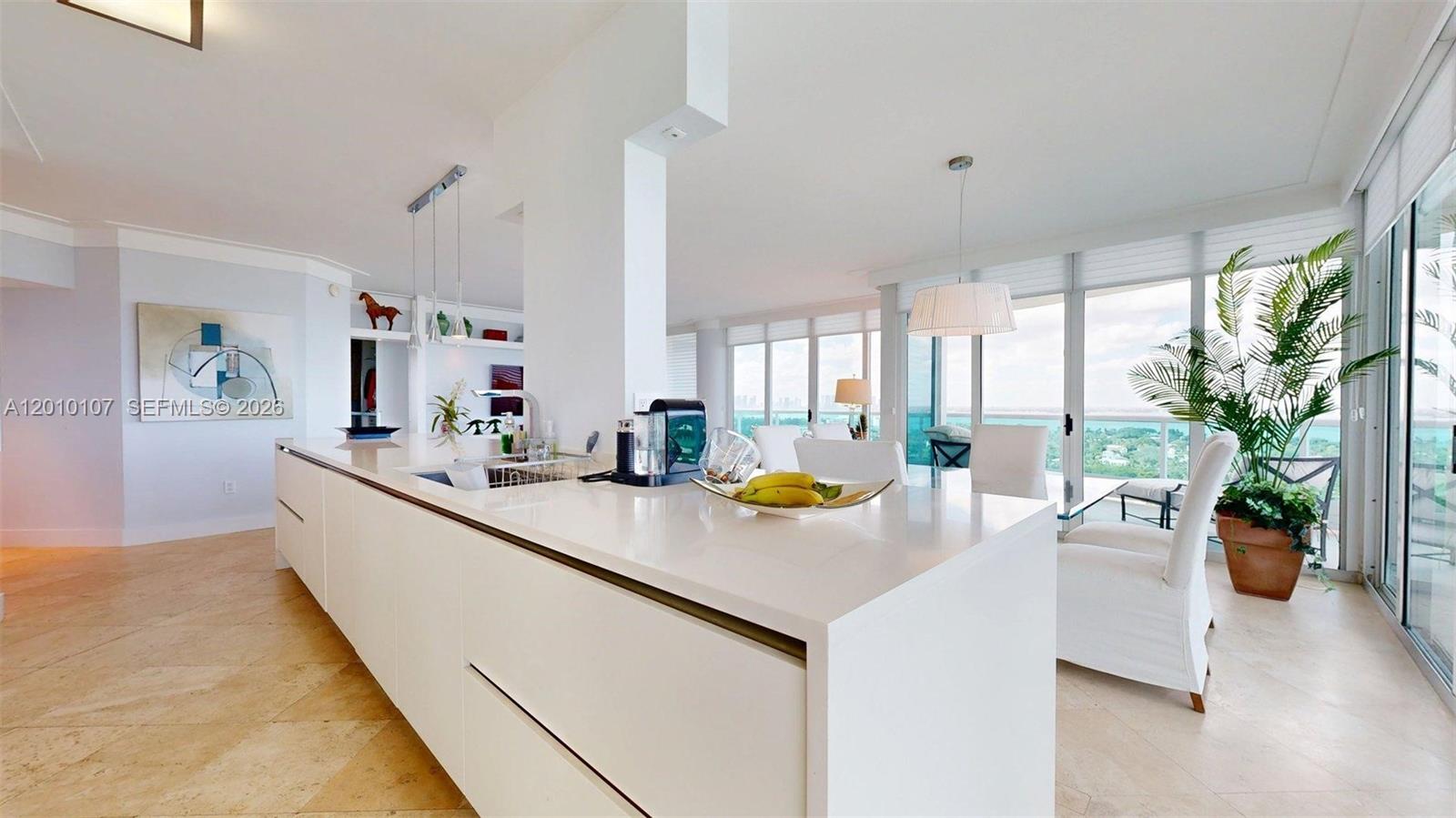 5025 Collins Ave #2206, Miami Beach FL 33140
