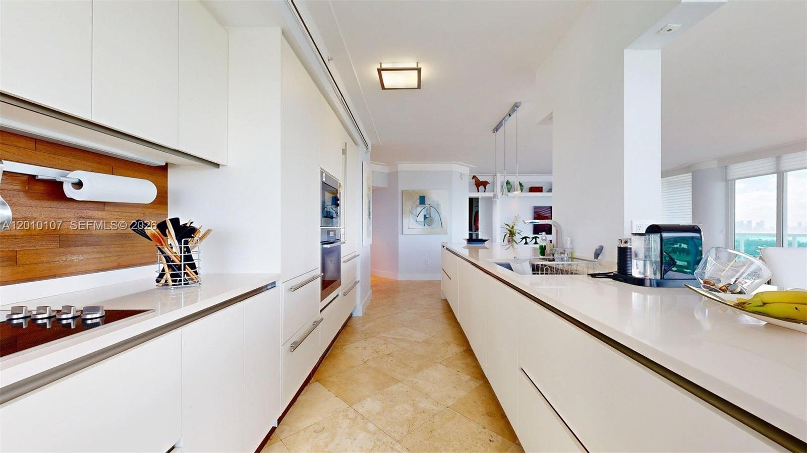 5025 Collins Ave #2206, Miami Beach FL 33140