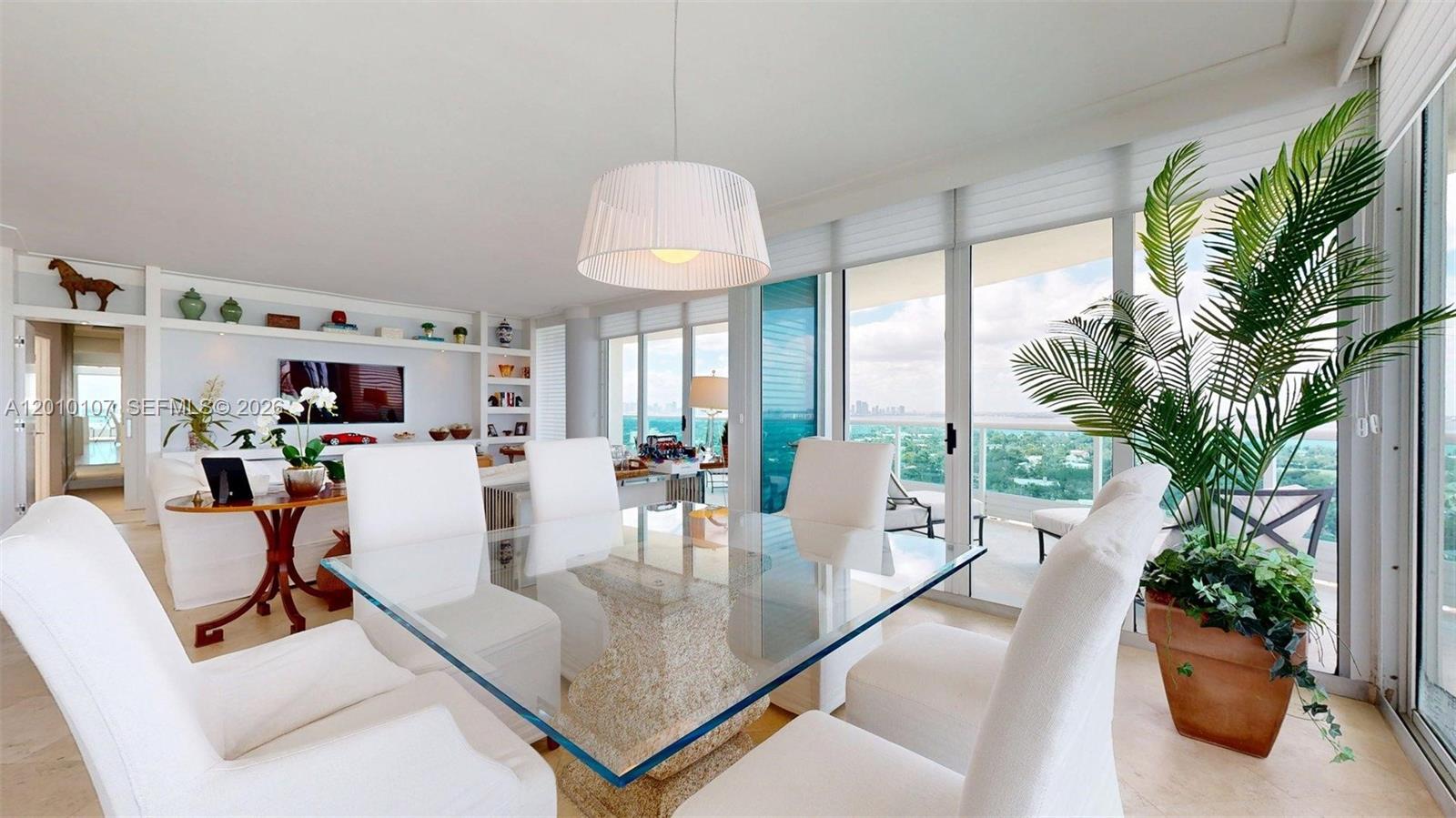 5025 Collins Ave #2206, Miami Beach FL 33140