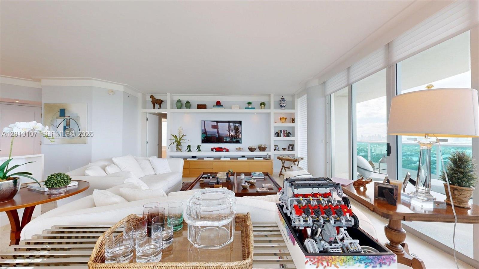 5025 Collins Ave #2206, Miami Beach FL 33140