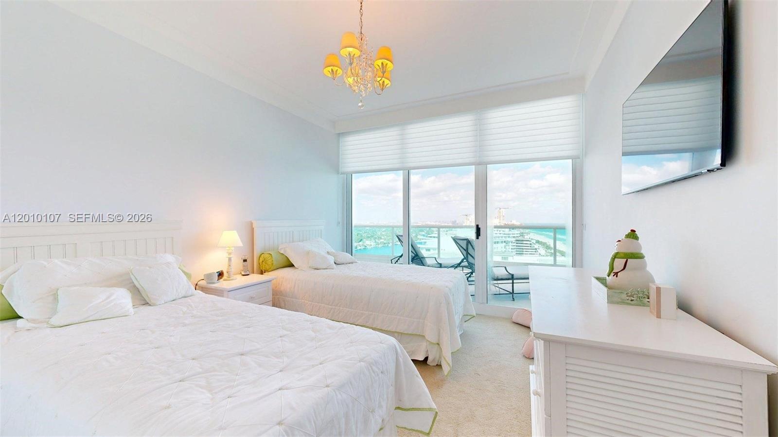 5025 Collins Ave #2206, Miami Beach FL 33140