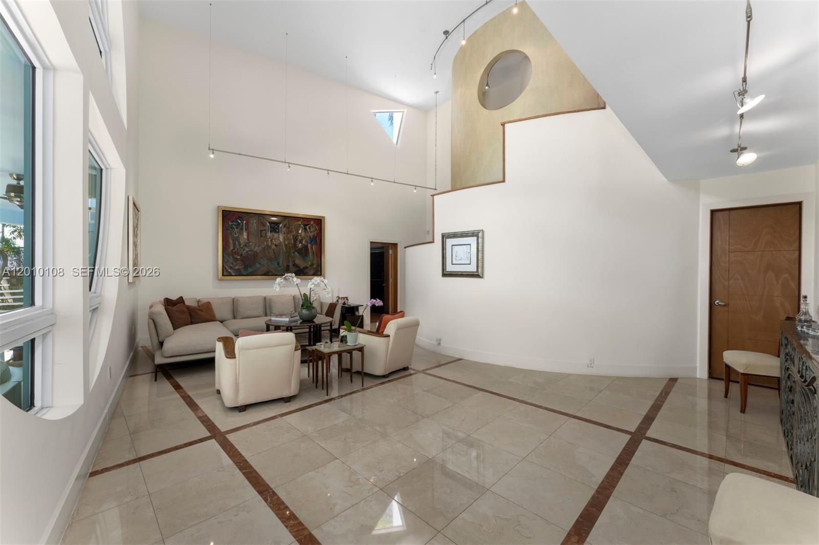 690 Warren Ln, Key Biscayne FL 33149